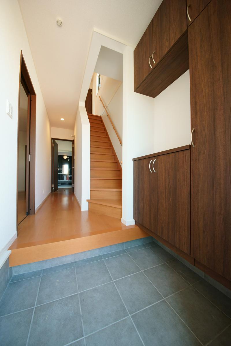 Entrance. December 2013 shooting