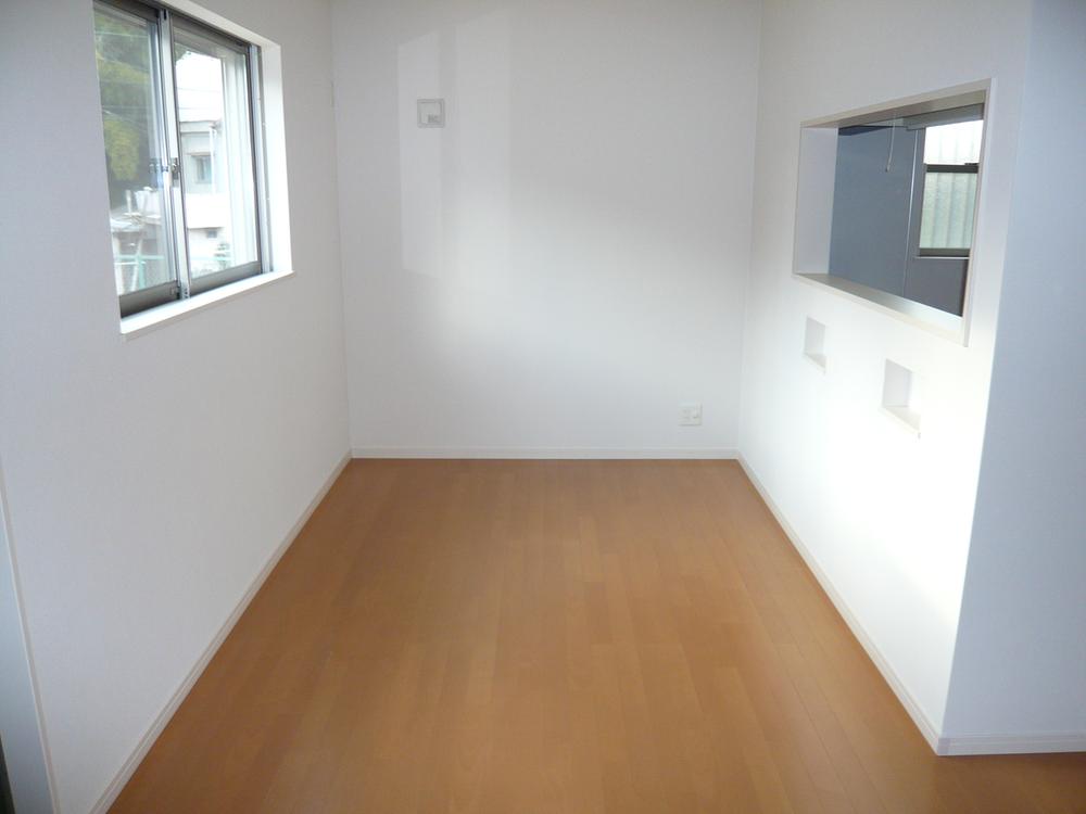 Living.  ☆ dining ☆