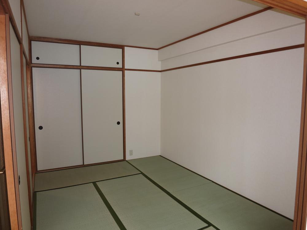 Non-living room. Indoor (12 May 2013) Shooting