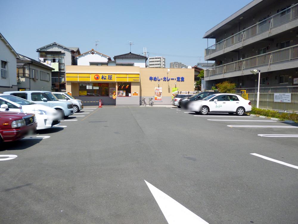 Streets around. 50m to Matsuya Senrioka shop