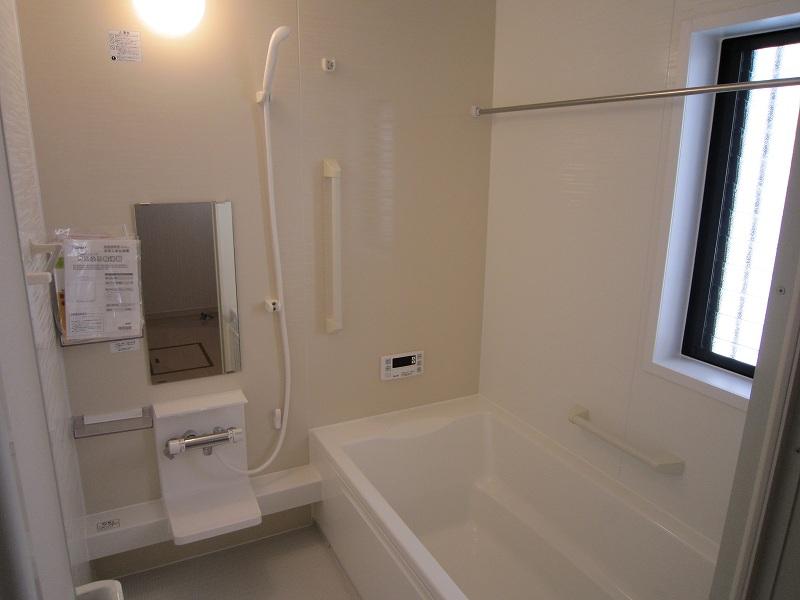 Same specifications photo (bathroom). It is the same specification properties per under construction
