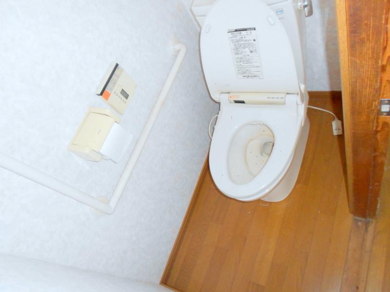 Toilet. Indoor (July 2013) Shooting