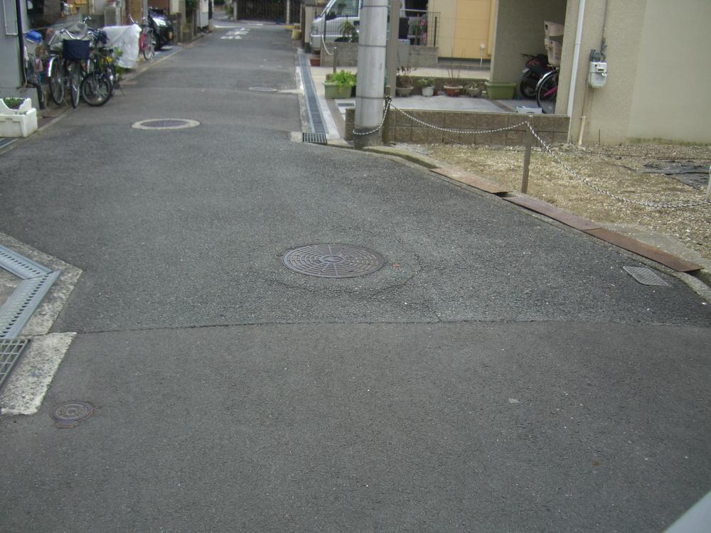 Local photos, including front road. Local (11 May 2013) Shooting