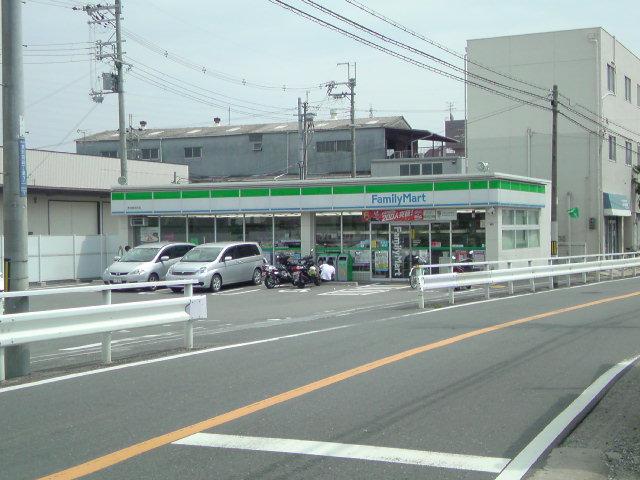 Convenience store. 493m to FamilyMart Settsu Higashibefu shop