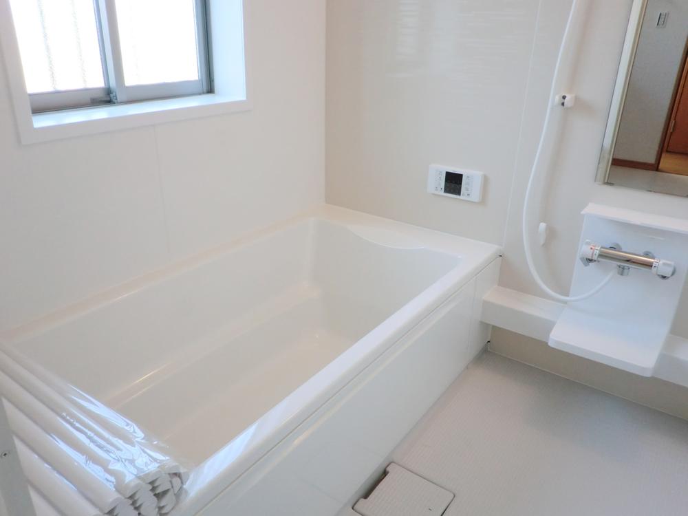 Same specifications photo (bathroom). Same specifications photo (bathroom) Bathroom heating dryer! Warm bath!