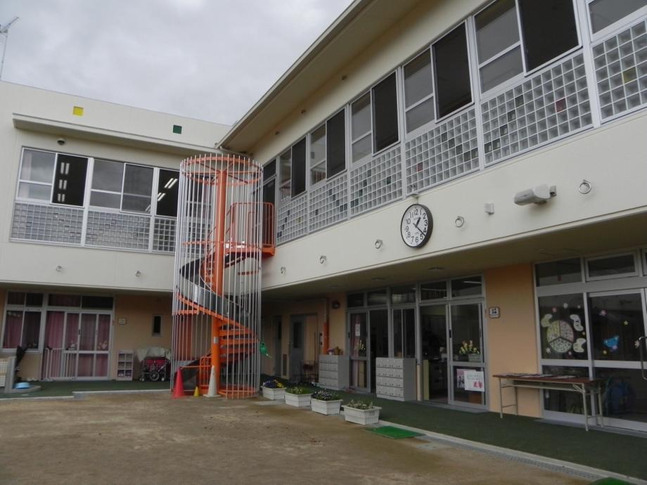 kindergarten ・ Nursery. Settsu base Municipal Fu to kindergarten 1078m