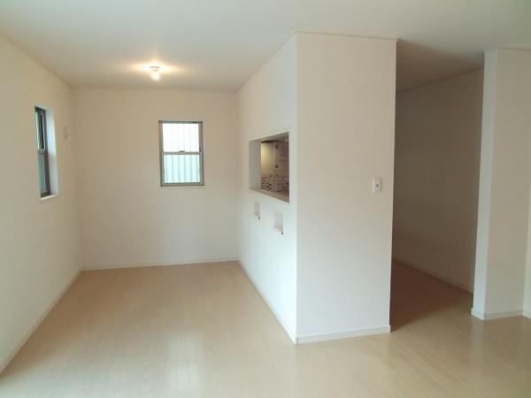 Same specifications photos (living). Same specifications indoor photos (living)