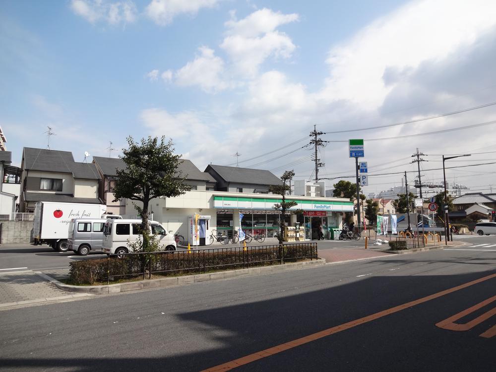 Convenience store. FamilyMart Settsu 351m to Mishima shop