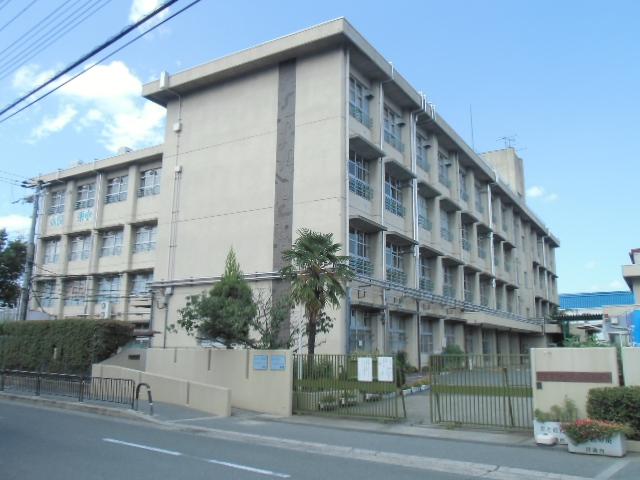 Primary school. Settsu Municipal Torigai 332m to East Elementary School