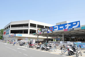 Home center. Home improvement Konan Settsu Torikainishi store up (home improvement) 1342m