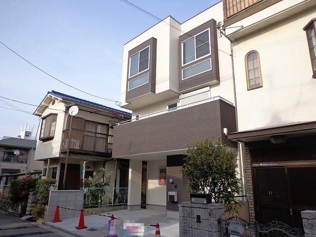 Local appearance photo. Local Photos