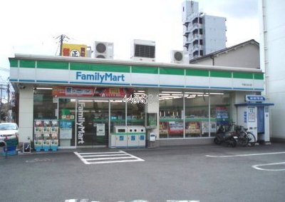 Convenience store. 108m to Family Mart (convenience store)