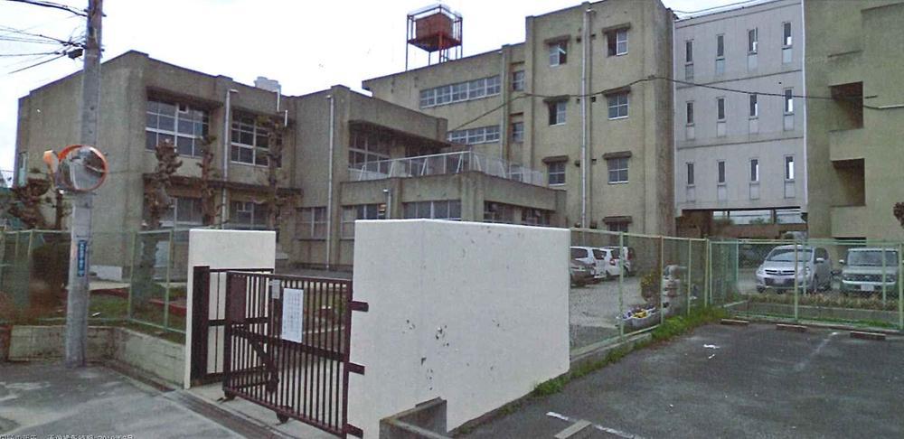 Junior high school. Settsu City 984m to stand fourth junior high school
