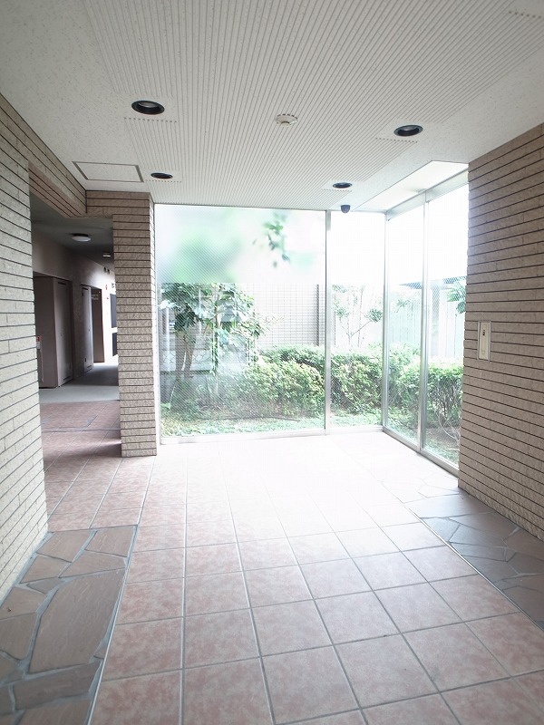 Entrance. Indeed Mototoku Yuchin. 