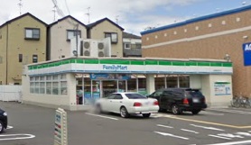 Convenience store. FamilyMart Shijonawate Kariyanishi Machiten up (convenience store) 609m