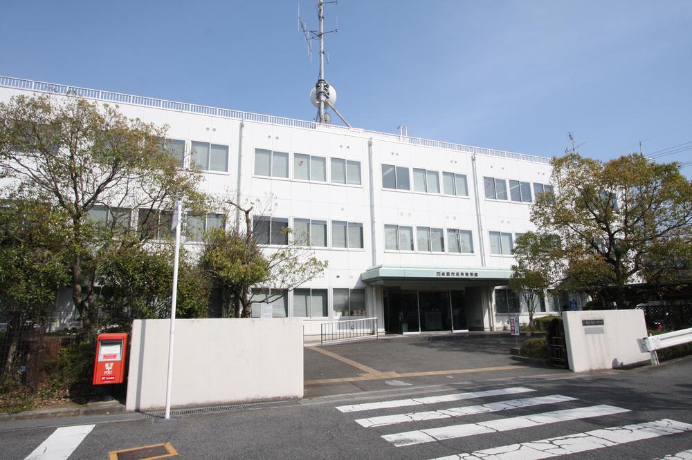 Government office. Shijonawate 677m to City Hall