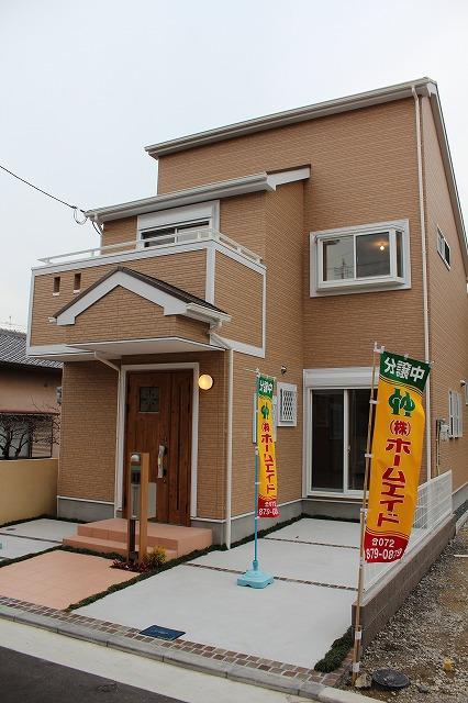 Model house photo. 9-minute walk from the Shijōnawate Station rapid stop! Guests select your hope from among a large number of plan. Please feel free to contact us if you have any interest! !