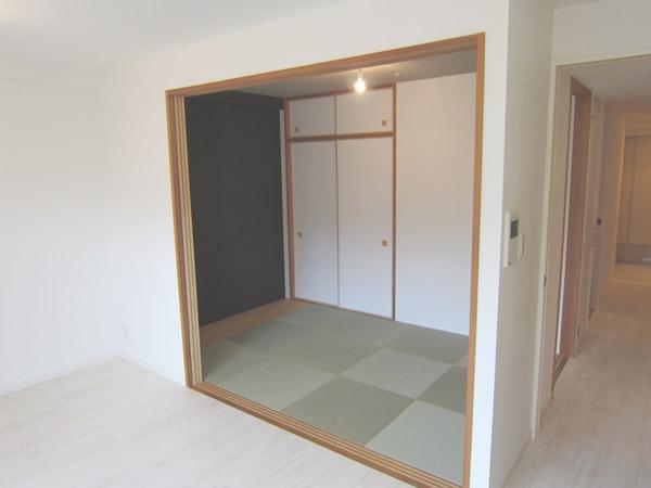 Non-living room. Ryukyu-style tatami stylish Japanese-style
