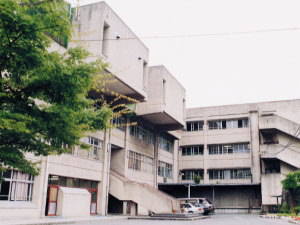 Primary school. 448m until shijonawate stand Shijonawate Higashi elementary school (elementary school)