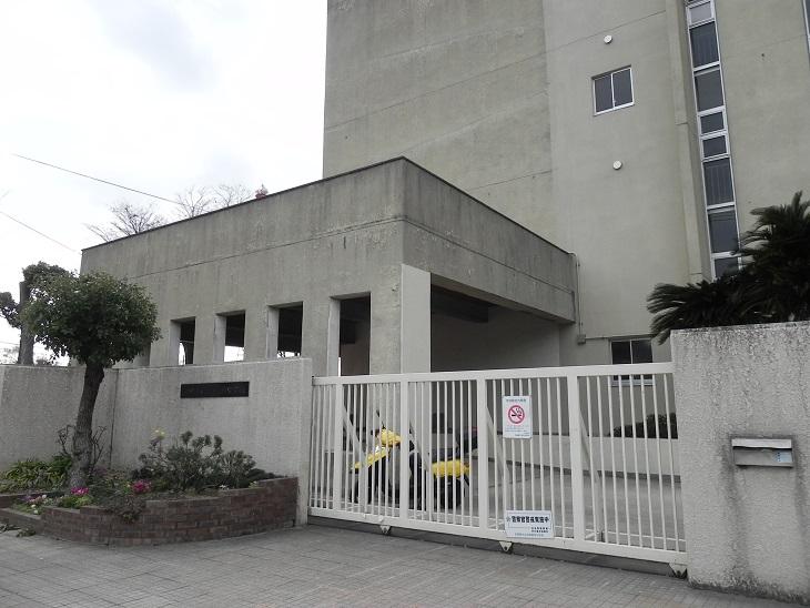Junior high school. Shijonawate stand Shijonawate 1237m to the West Junior High School ◆ Shijonawate West Junior High School ◆