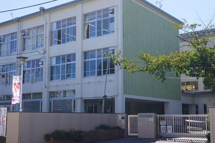 Primary school. Shijonawate City Kusunoki to elementary school 229m ◆ Kusunoki elementary school ◆