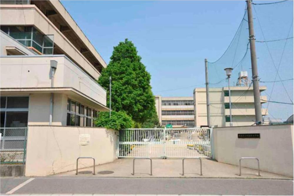 Primary school. Municipal Suita 360m walk about 5 minutes to the south elementary school