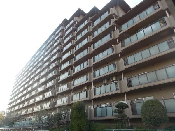 Local appearance photo. For the upper floors, Ventilation good