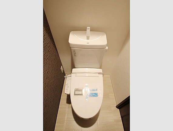 Toilet. Washlet is equipped! I want you to a happy facility. 