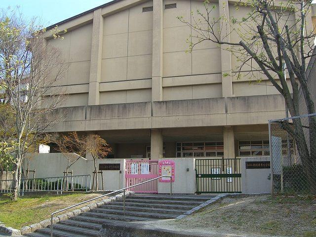 Other. Higashi Saidera Elementary School