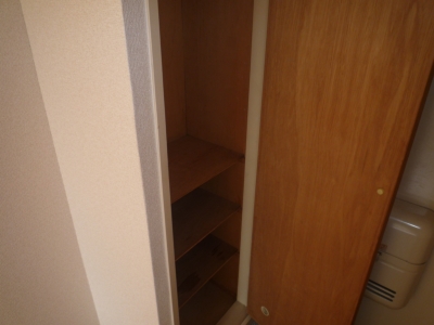 Entrance. Shoes BOX ・ We are also firmly equipped with storage. 