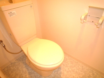 Toilet. Washlet is possible installation! 