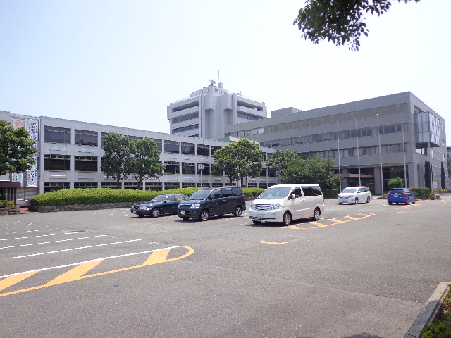 Government office. 964m to Suita City Hall (government office)