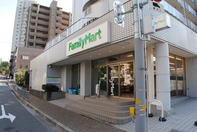 Convenience store. 320m to Family Mart (convenience store)