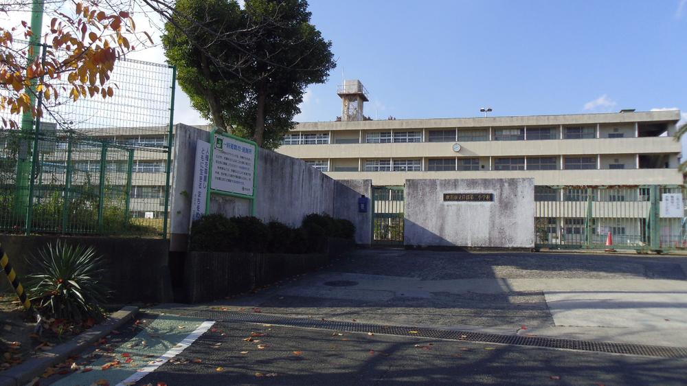 Primary school. 784m to Suita City Kishibe second elementary school