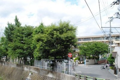 Primary school. 800m until Yamada first elementary school (elementary school)