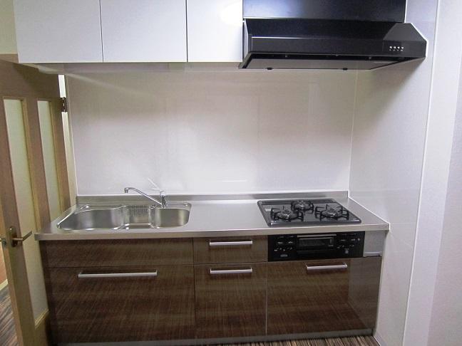 Kitchen. December 2013 shooting