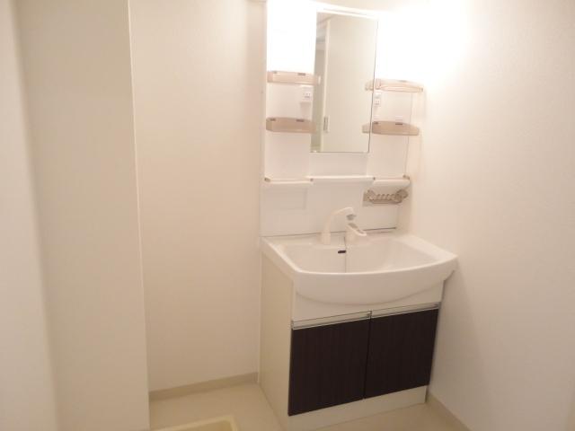 Wash basin, toilet