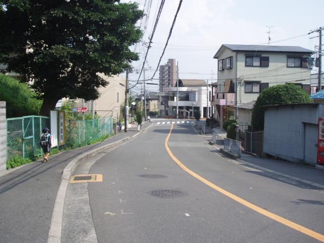 Local photos, including front road. Sidewalk has also been developed, It is recommended to Have you started being a child-rearing. 