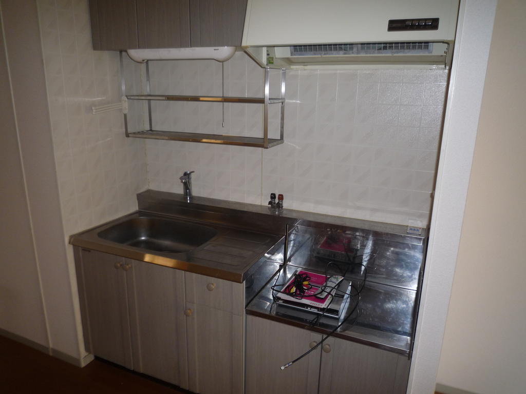 Kitchen. Two-burner gas installation Allowed! Storage also sink it is also a spacious number! 