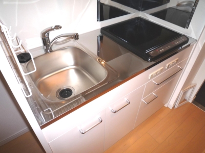 Kitchen. In a two-necked Gasukitchin system! Sink is also a spacious! 