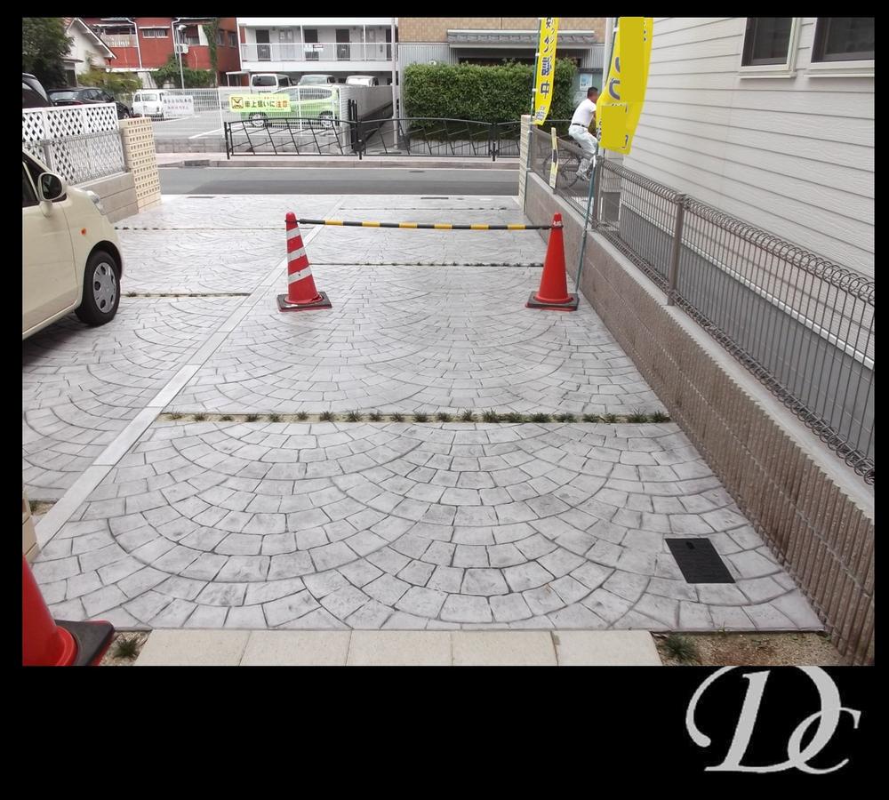 Parking lot