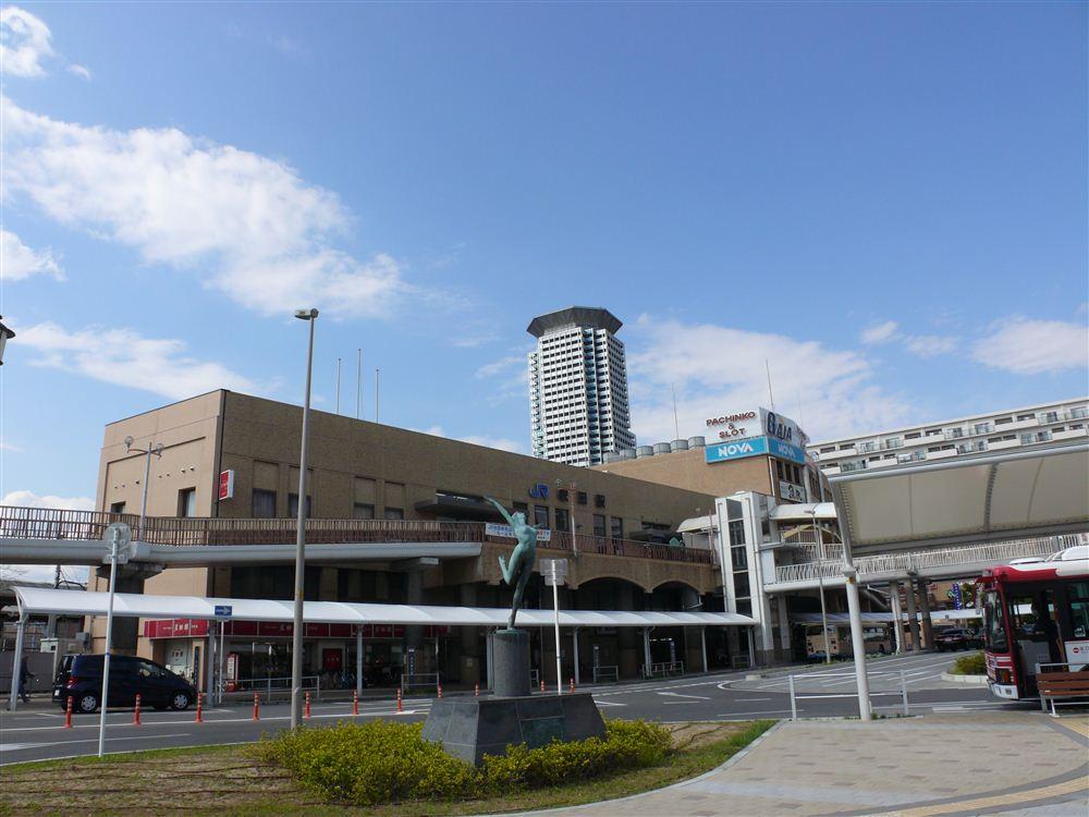 station. 390m until the JR Tokaido Line "Suita" station  [A 5-minute walk] Eateries and banks in front of the station, There is a shopping complex building "Sunkus" that contains a variety of shops, such as, very convenient.