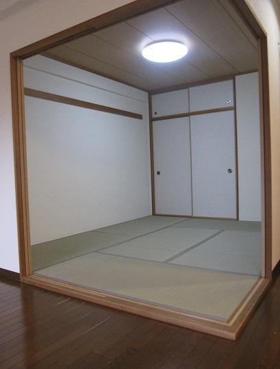 Non-living room. Japanese-style room. Tatami mat exchange & FusumaCho already exchange.
