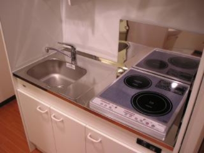 Kitchen. 2-neck IH system chitin! Sink also spacious! Refrigerator space! 