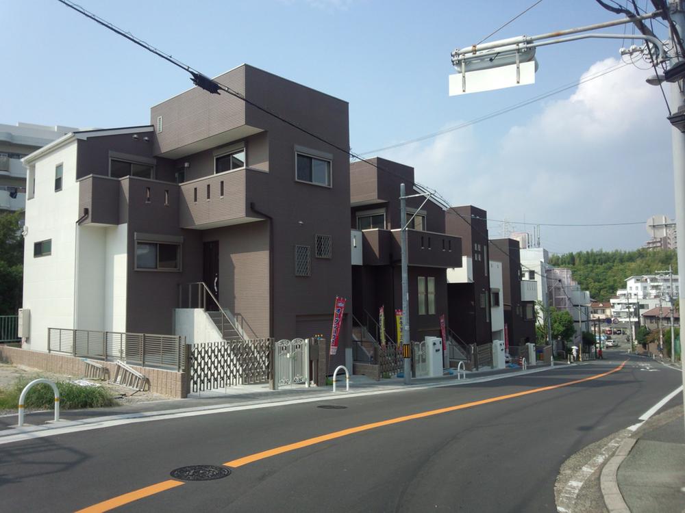 Local appearance photo. All five House to Senriyamanishi, birth. Every Saturday, Sunday and public holidays open house held in.