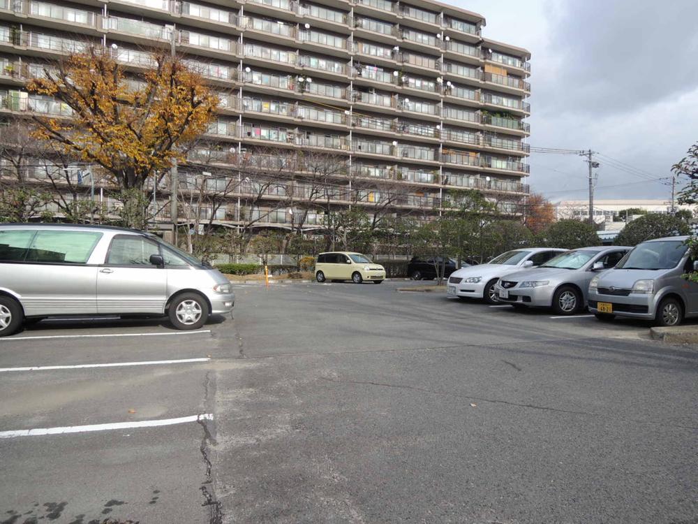 Parking lot