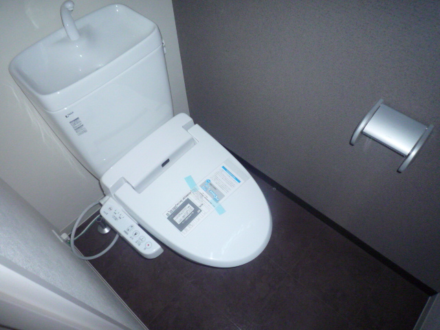 Toilet. Washlet is also firmly equipped! 
