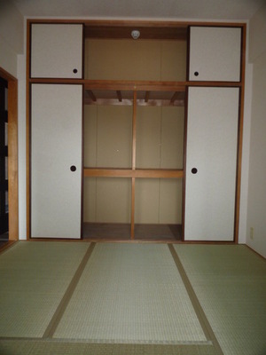 Living and room. Japanese-style room 6 quires