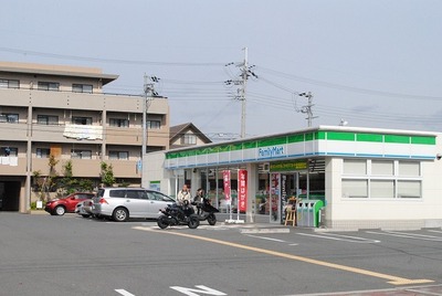 Convenience store. 10m to Family Mart (convenience store)