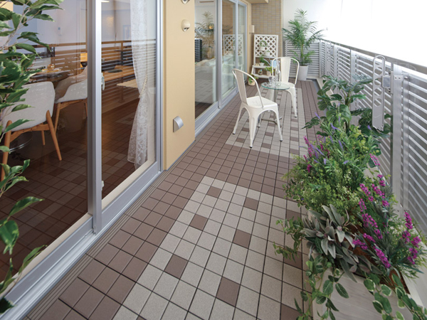 balcony ・ terrace ・ Private garden.  [balcony] In the spacious balcony, You can also enjoy gardening (G type model room)